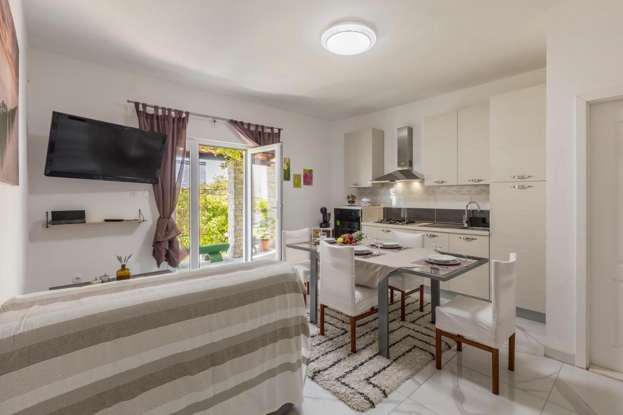 Apartment More 2 Kaštela Екстериор снимка