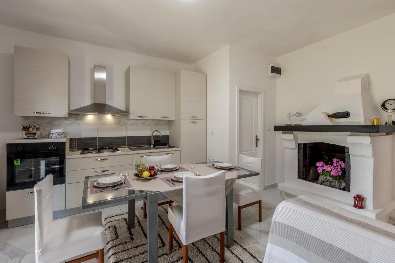 Apartment More 2 Kaštela Екстериор снимка