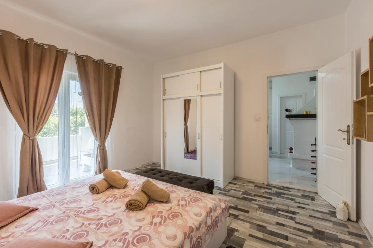 Apartment More 2 Kaštela Екстериор снимка