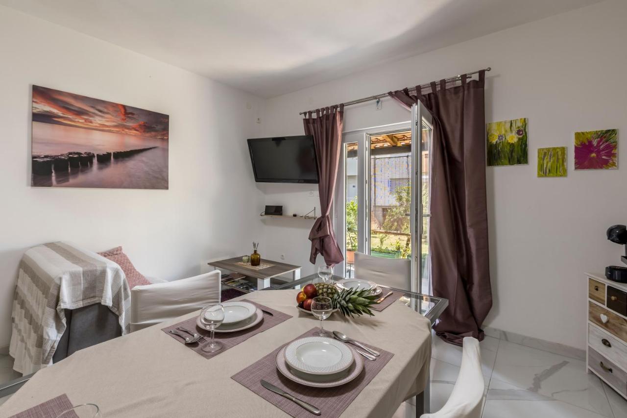 Apartment More 2 Kaštela Екстериор снимка
