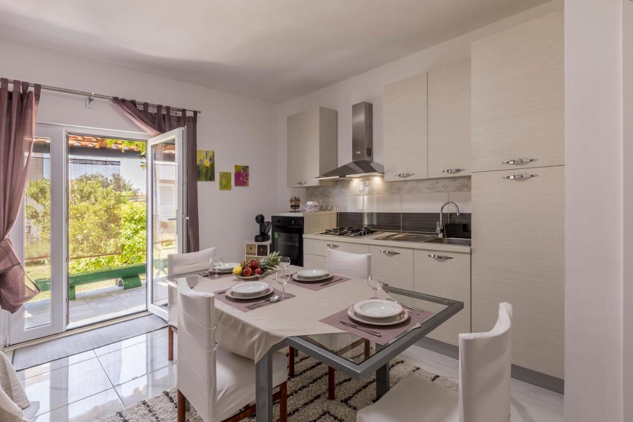 Apartment More 2 Kaštela Екстериор снимка